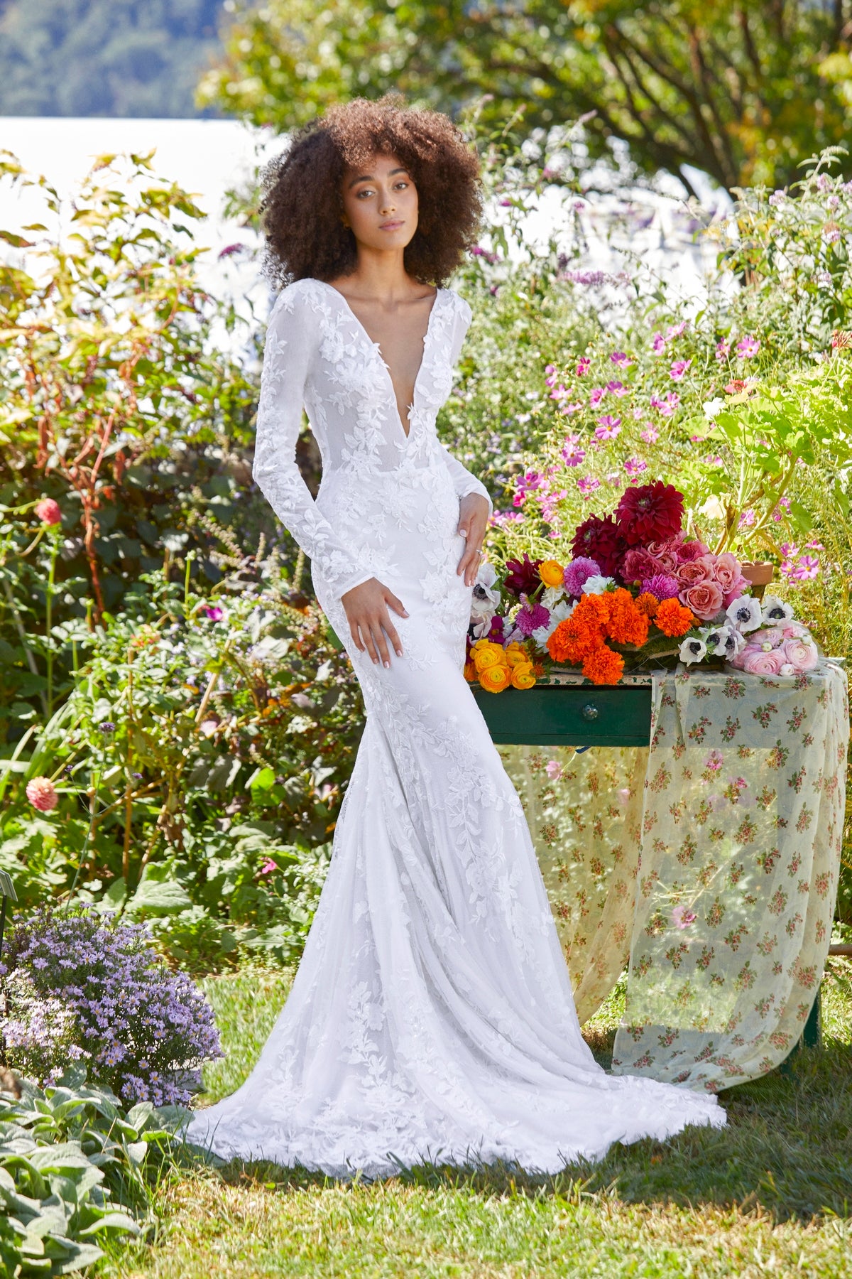 MARYANA GOWN