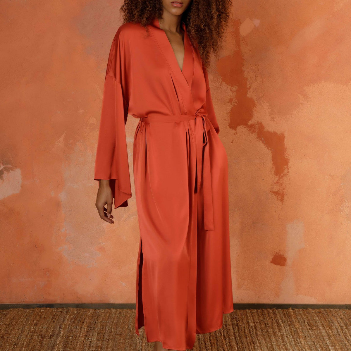 Signature Mid-Length Robe